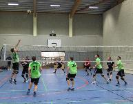 Marcel greift an; Carsten, Pascal, Sascha und Thorsten sichern