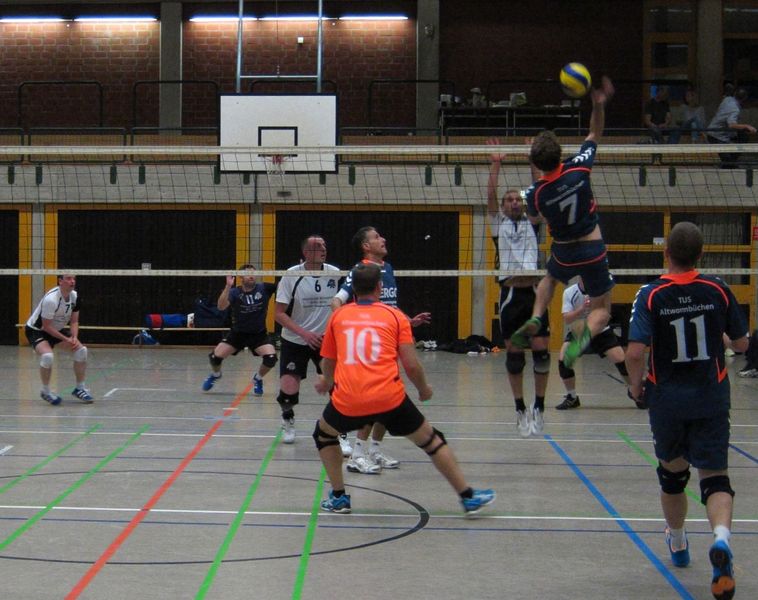 Christian beim Angriff; Thorsten hoffnungsvoll; Didi sichert und Kaspar eilt herbei