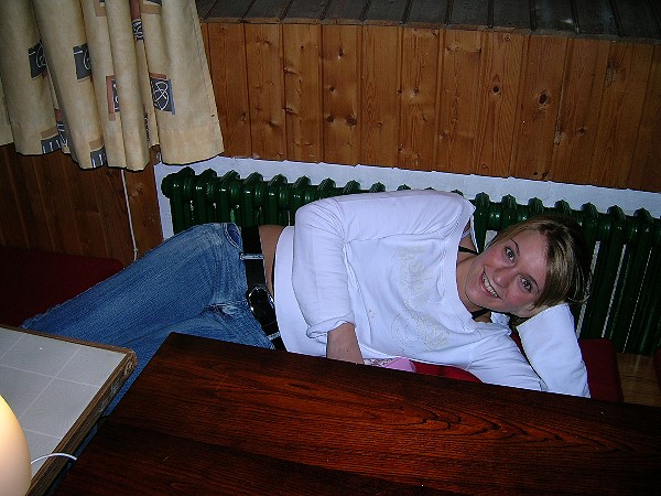 Lara in Pose