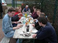 Es wird angegrillt.