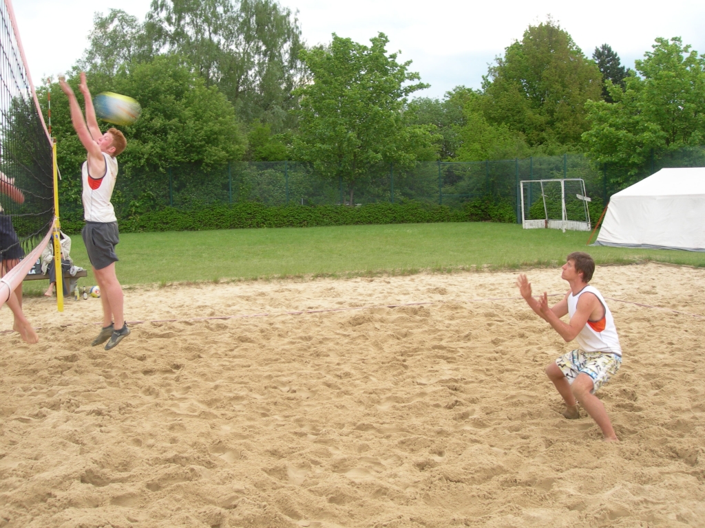 1. Halbfinale: Merkens/Roy in der Abwehr