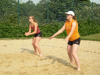 Linda Schnittger und Svenja Dehning in vorbildlicher Annahmehaltung