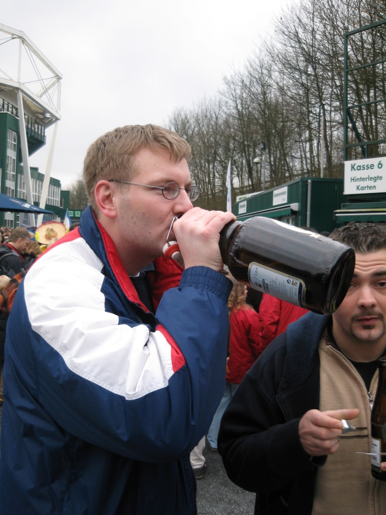 Restevernichtung - keine (Glas-)flaschen erlaubt!