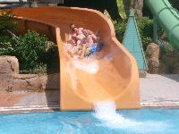 viel Spaß auf der Wasserrutsche (Cornu, Anette und Kaspar)