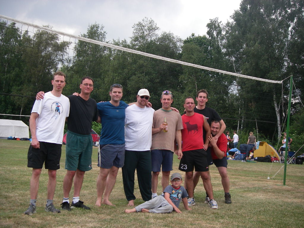 Das Herren Fun Team mit: Björn, Chrissi, Didi, Klaus, Micha, Marcel, Robin, Ralle und unser Maskottchen Jörn