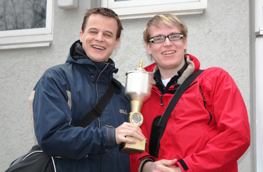 Wir brachten den Pokal mit.....
