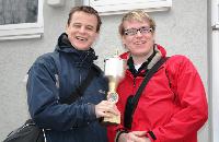 Wir brachten den Pokal mit.....