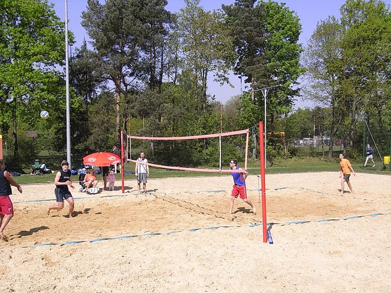 ...und am Sonntag im Sand wühlen sehen.