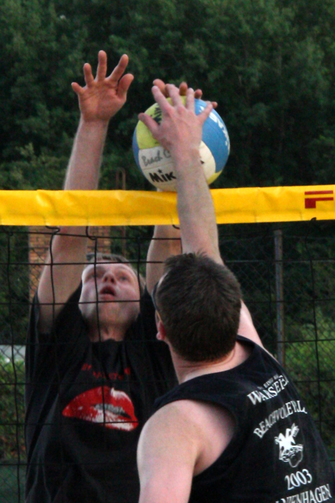 Alex blockt Kai
