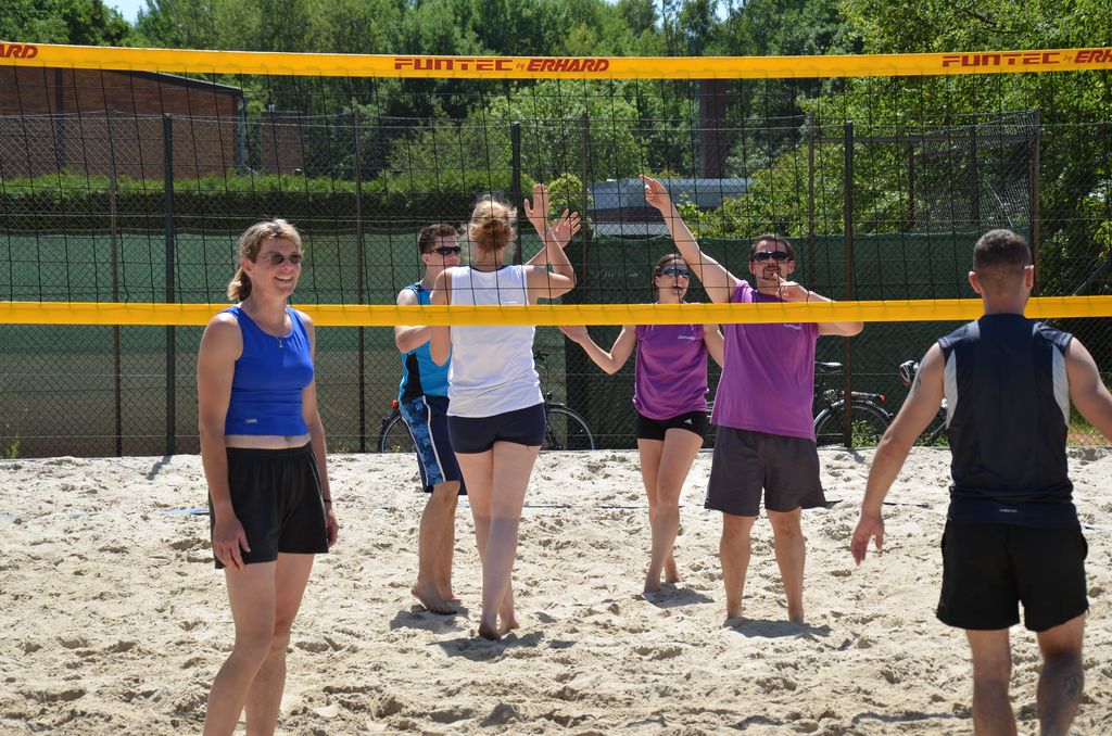 ...um sich dann wieder dem Sandsport widmen zu können. Denn auch hier wird... ->